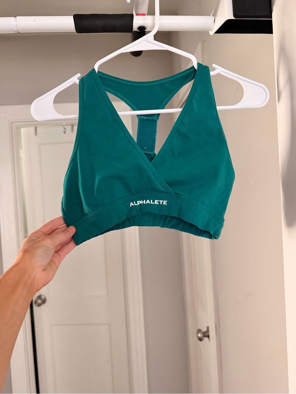 Alphalete Teal V-Neck Racerback Sports Bra